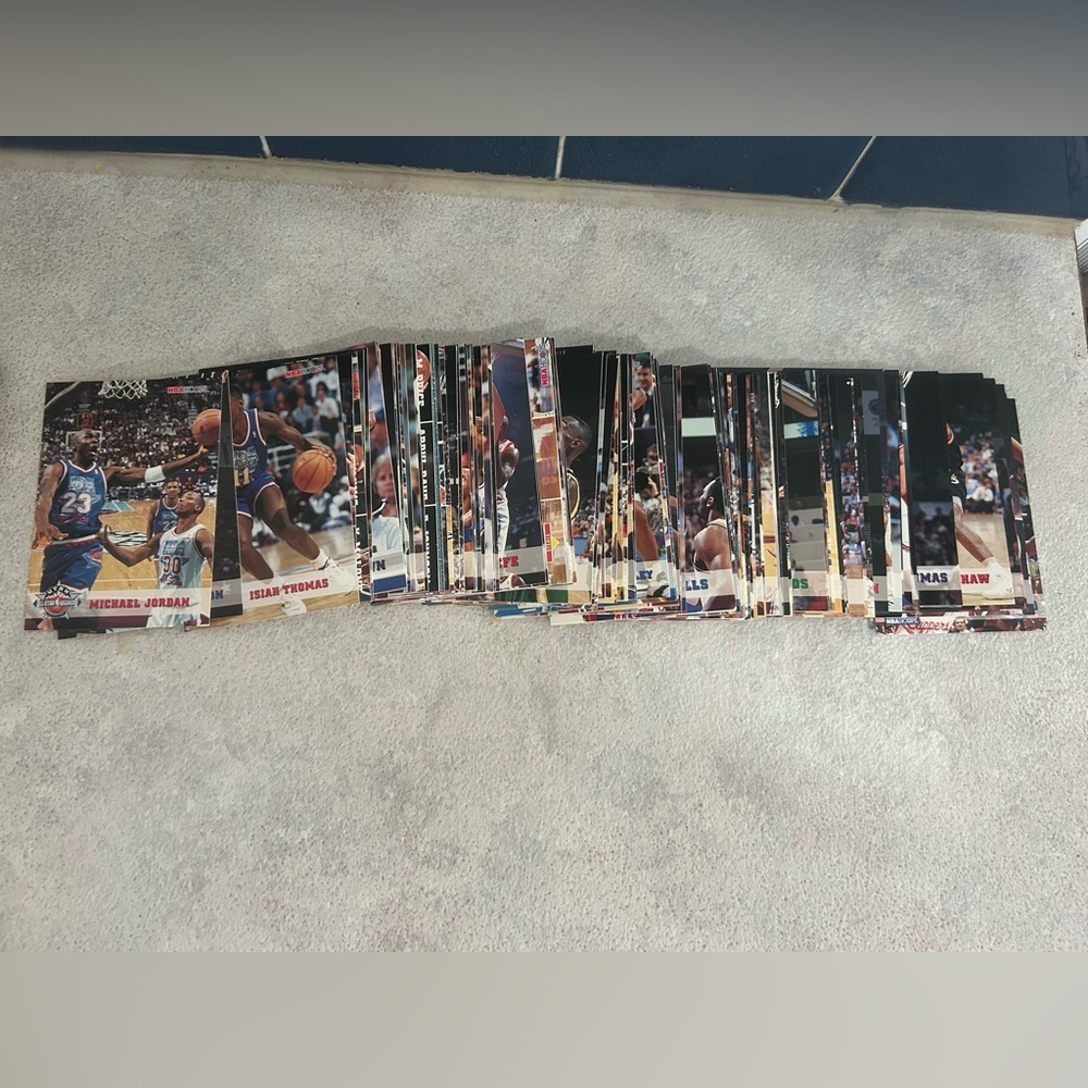 Nba Hoops vintage basketball cards lot